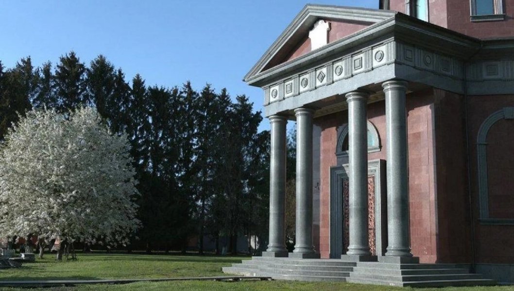 Мавзолей на Чернігівщині