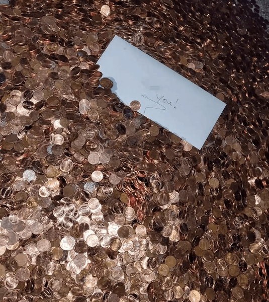 Мідні монети, монети, пенні, брудні монети, заплатив монетами, зарплата, виплата, гроші