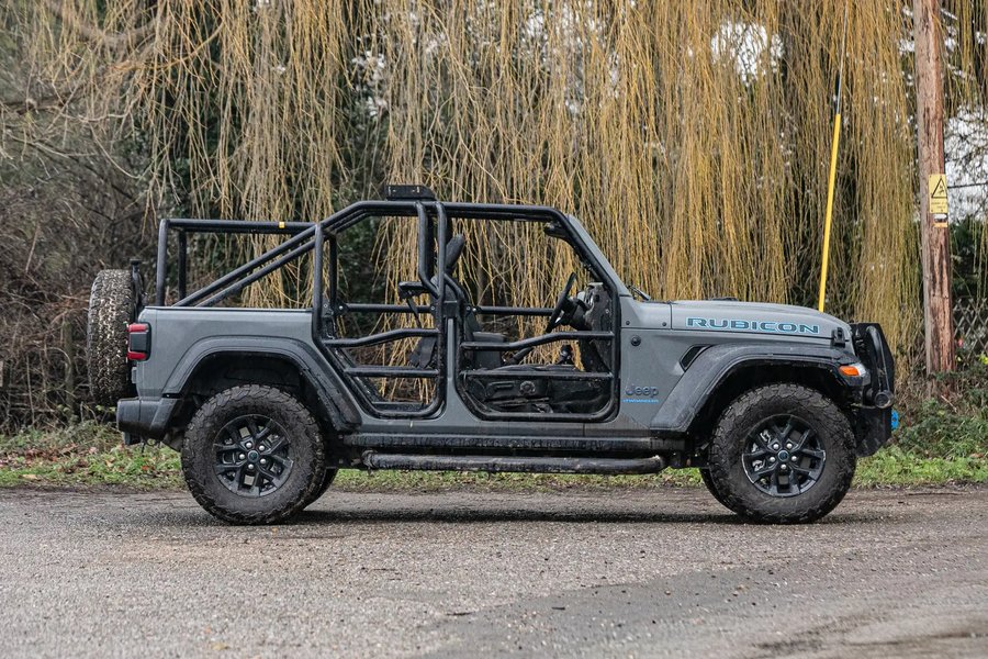Авто Миссия невозможна Jeep Wrangler Rubicon получил набор фирменных аксессуаров