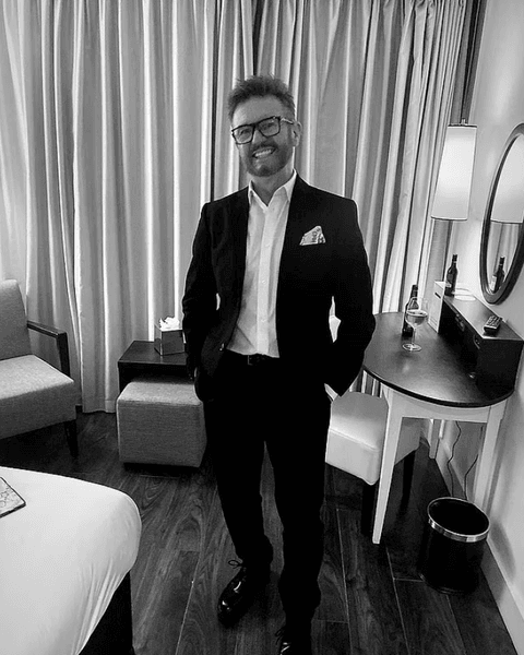 Алекс Кэннон, блогер