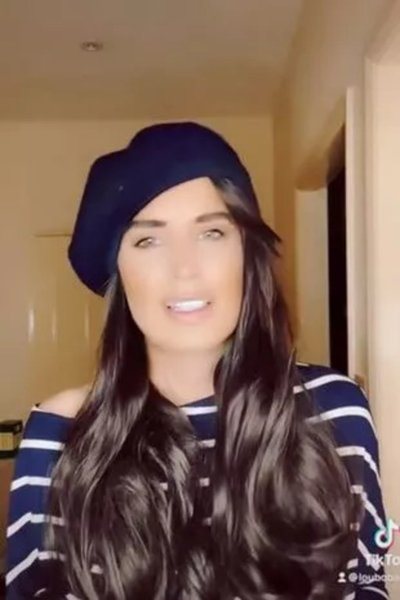 Старинный дом, заброшенный дом, ремонт в доме, под обоями, записка, послание, Судный день, блогер, соцсети, курьезы