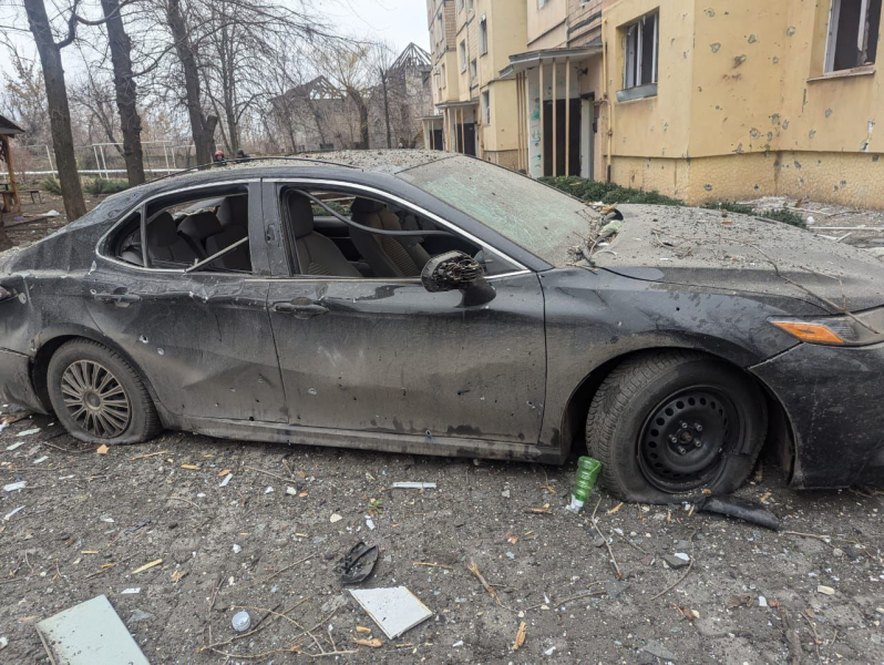 удар балістикою по Кривому Рогу, обстріл Кривого Рогу, наслідки удару, РФ вдарила по Кривому Рогу, автомобілі