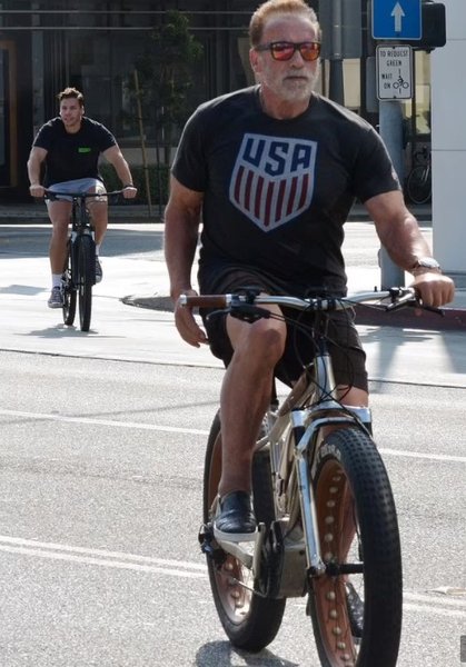 Арноьд Шварценеггер, Джозеф Баэна