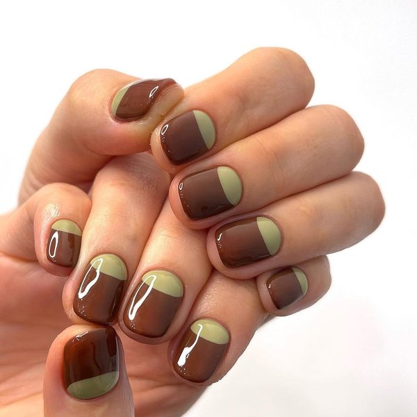 цветной френч, лунный маникюр, френч, модный маникюр, маникюр 2022