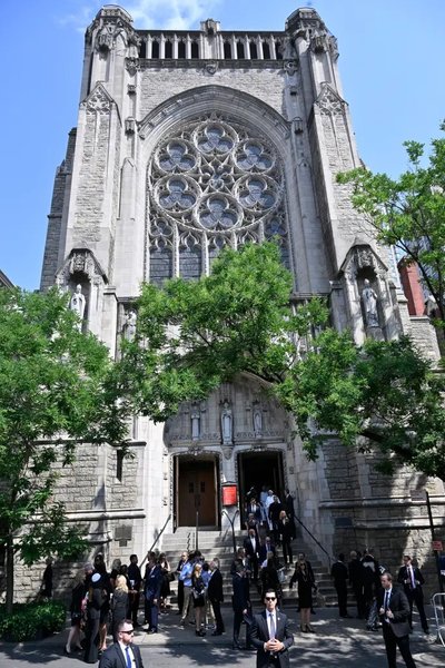 Прощання з Іваною Трамп, івана трамп похорон, дональд трамп, меланія трамп, іванка трамп, беррон трамп