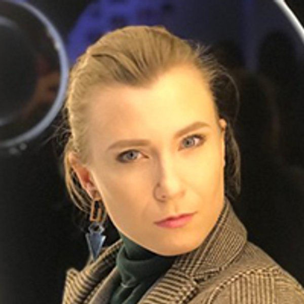 
 "Oдним из главных трендов сезона осень-зима 2019 – 2020, можно обозначить следование эстетике конца 60-х – начала 70-х годов прошлого века"
 

Юлия Цыганенко
модный эксперт

