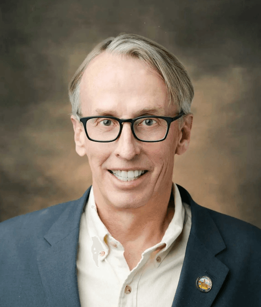 Політик і бізнесмен Кріс Робінсон, який купив частину ранчо Pathfinder у Вайомінгу