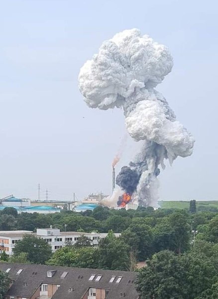 Bayer, завод, взрыв на заводе, германия