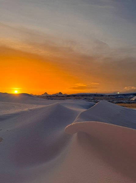 Сніг довго тримає форму, зберігаючи химерну форму