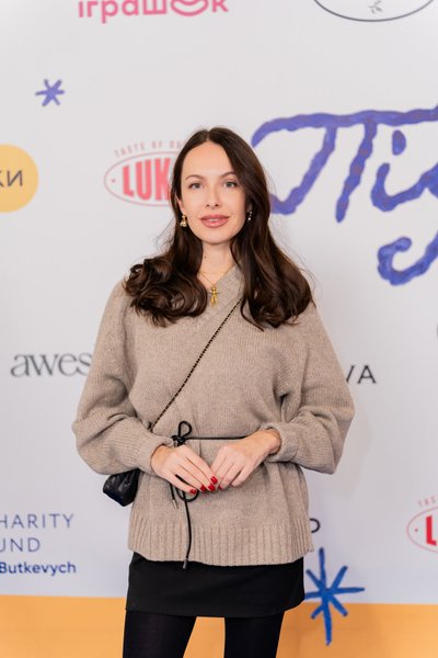 Под подушкой, благотворительное мероприятие, Киев, звездные гости, KAZKA, TVORCHI, ALEKSEEV,