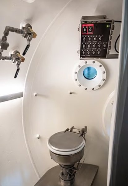 підводна капсула, акванавти, океан, дайвінг, туалет