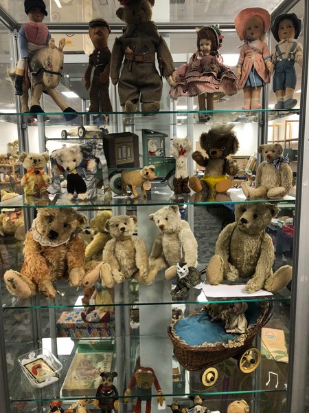 плюшеві ведмедики, ведмедик тедді, аукціон, перша світова війна