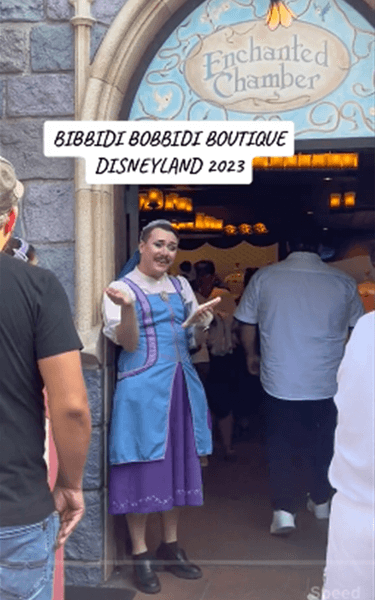 Працівник Діснейленду, співробітник, чоловік з вусами, магазин, Дісней, Діснейленд, учениця феї