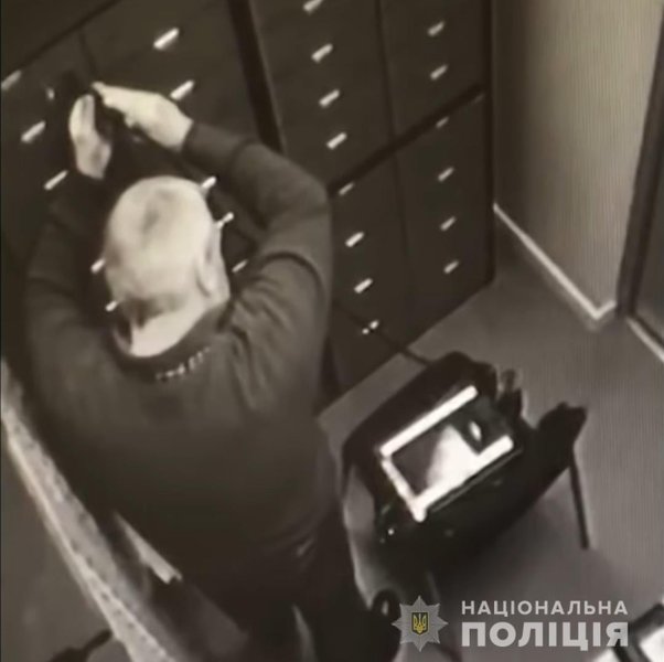 Киев, сейф, грабители, камера слежения