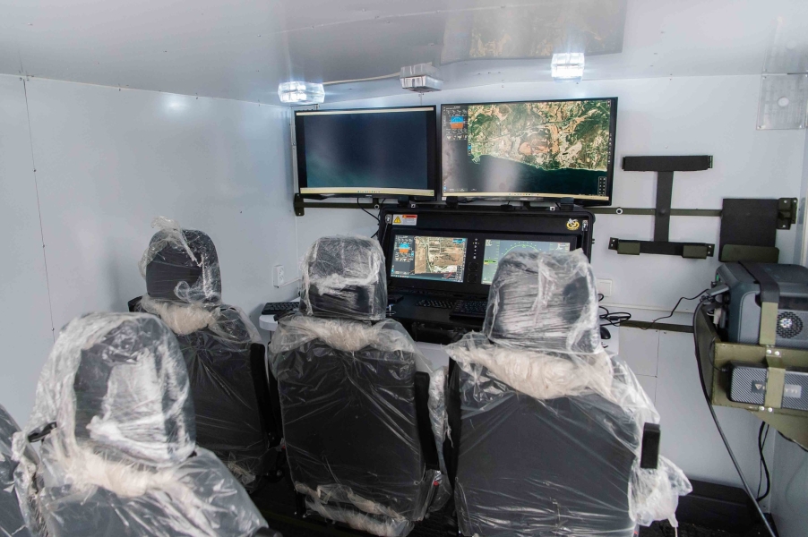 Станція керування H10 Poseidon Mk II у вантажівці H10 Poseidon Mk II