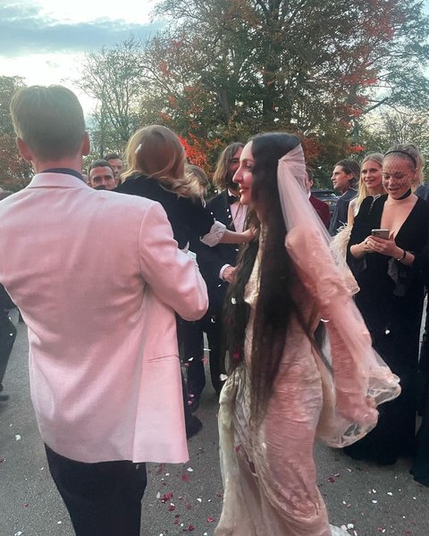 Тиш Вайншток, редактор вог, том гиннесс, свадьба, диана митфорд