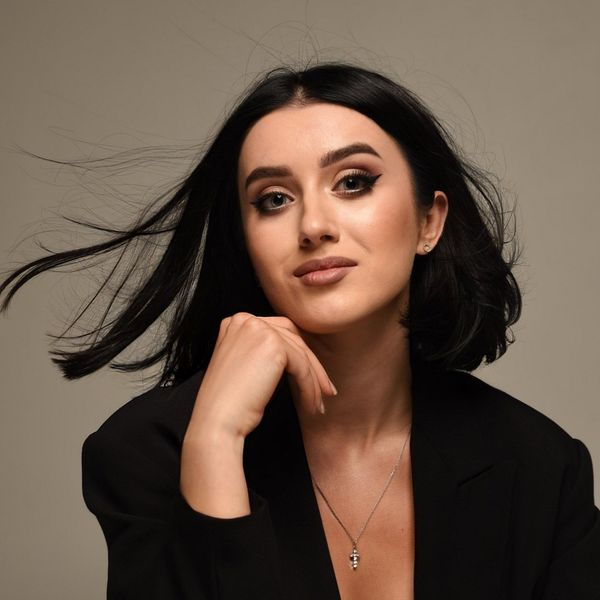 украинки в Польше, работа в Польше, трудоустройство в Польше, работа в Польше для украинцев, украинцы в Польше, работа для беженцев, работа в Польше легально, PESEL в Польше, как устроиться на работу в Польше, где искать работу в Польше