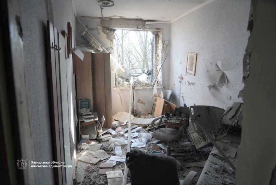 Пологовий будинок у Запоріжжі після удару ЗС РФ 1 лютого 2026 року Пологовий будинок у Запоріжжі після удару ЗС РФ 1 лютого 2026 року