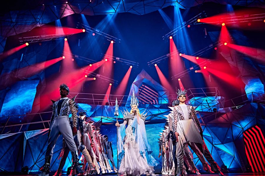 оля полякова, "Нова Cнігова королева", новогоднее шоу, новогоднее представление, шоу во дворце украина, дворец украина, мюзикл снежная королева, украинский мюзикл, новый год