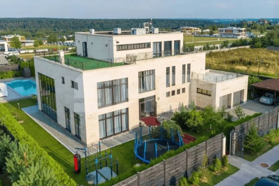 Дом Джигана в России