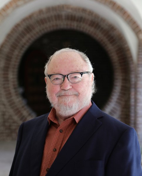 Томас Харрис, писатель, автор триллеров о Ганнибале Лектере - фото