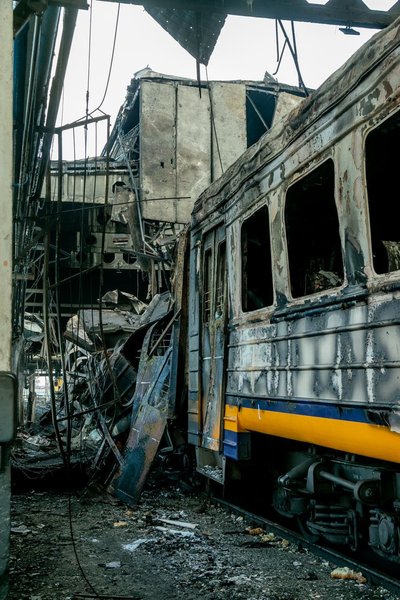 ЗС РФ вдарили по депо у Фастові і знищили поїзди