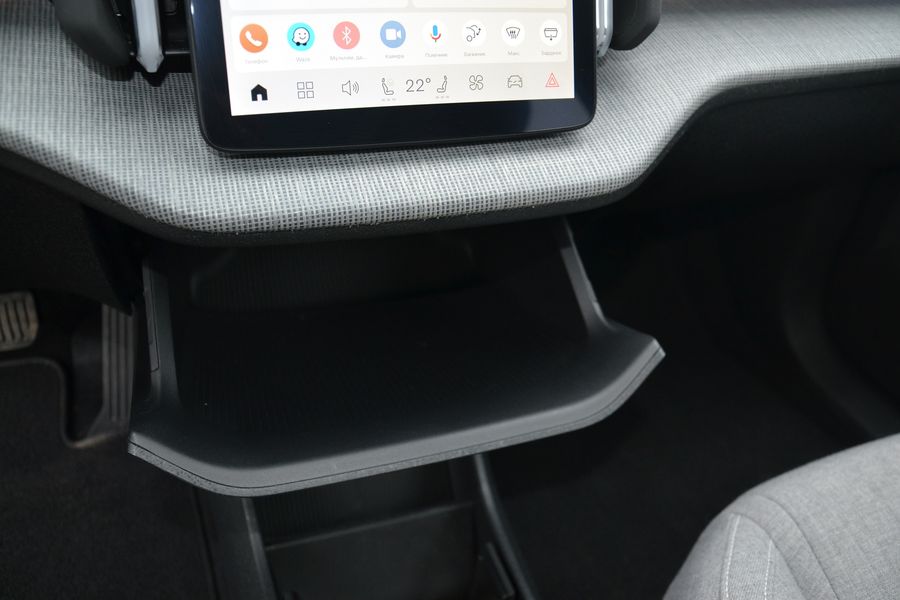 бардачок Volvo EX30, Volvo EX30 2025, новый Volvo EX30, электромобиль Volvo, кроссовер Volvo, Volvo EX30 в Украине