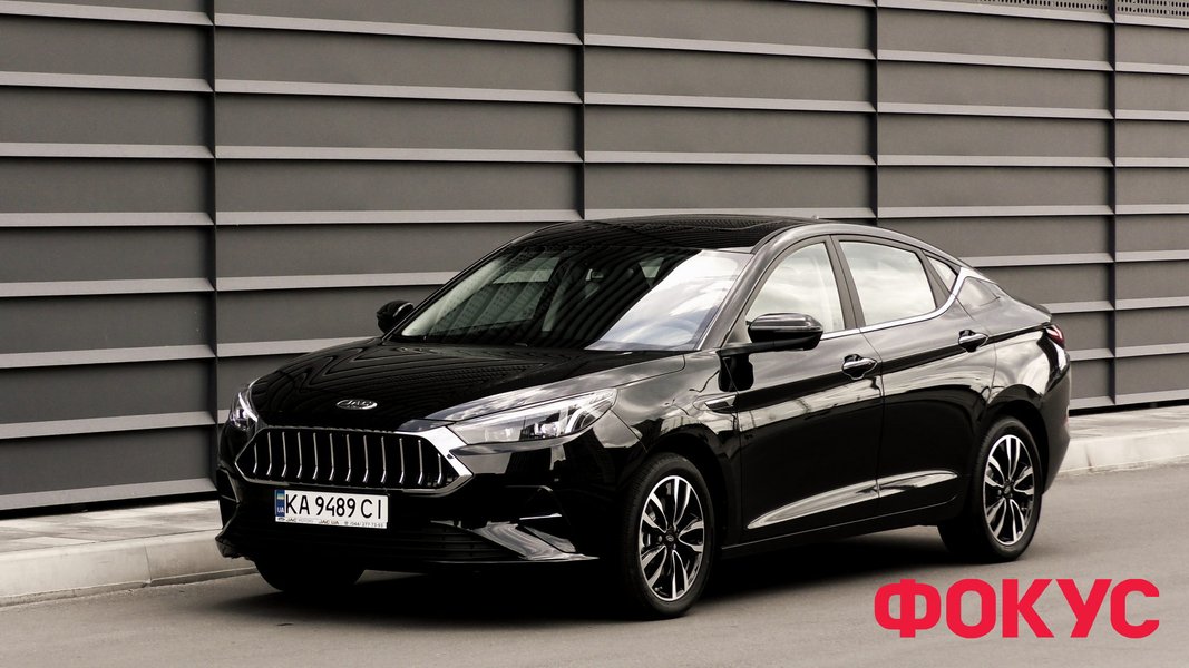 У дизайні JAC J7 привертає збалансованість стилістичних прийомів