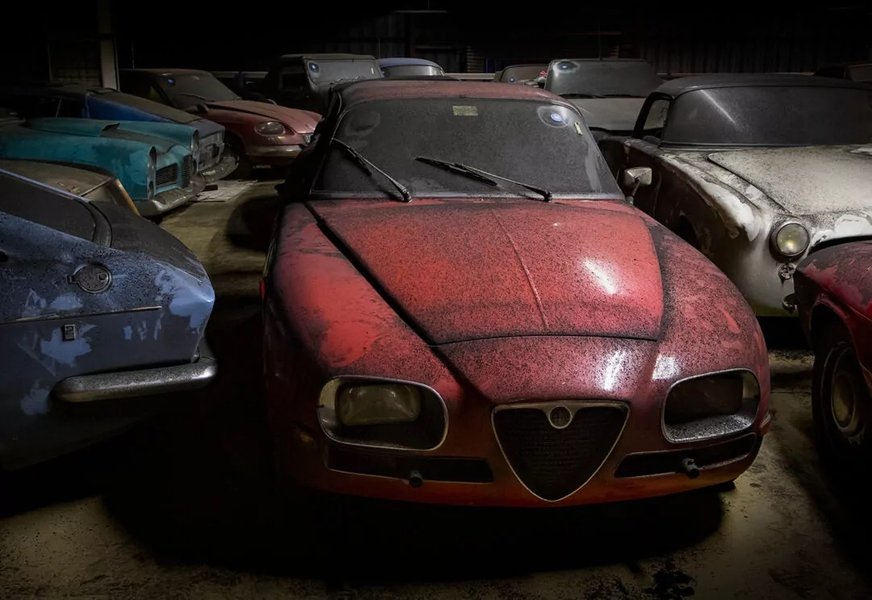 Alfa Romeo 2600 SZ, коллекция авто, ретро авто, заброшенные авто, Ford Mustang, Jaguar E-Type
