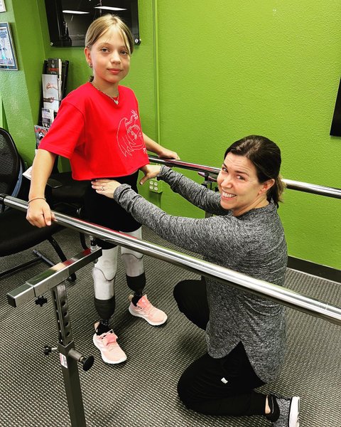 Яна Степаненко, оставшаяся без ног после удара российской ракеты., точка У Краматорск,