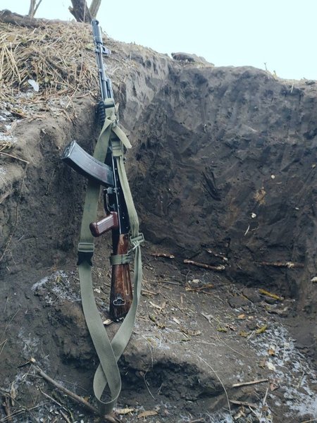 окоп, ВСУ, автомат, украинская армия