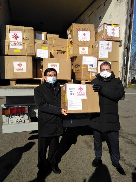 В Украину прибыла гумпомощь из Китая
