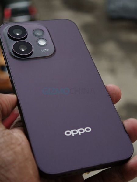 Смартфон Oppo Reno 16