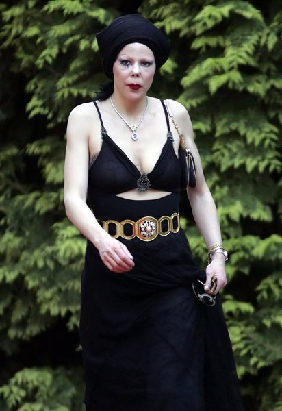 принцеса Калина, дерева