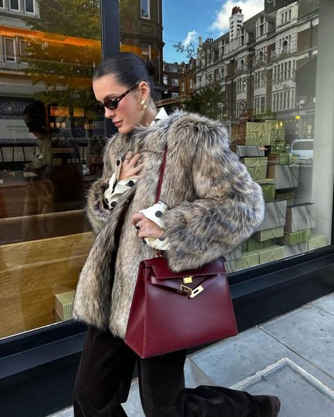 модные тренды 2024, капсульный гардероб, сумка тоут