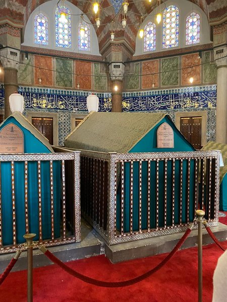 Могила султана Сулеймана