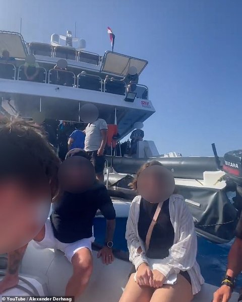 Туристи, що врятувалися з яхти