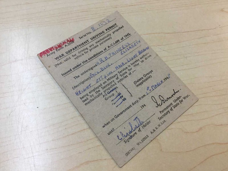 права королева елизавета, водительское удостоверение королевы елизаветы, принцесса елизавета, королева елизаветы молодая