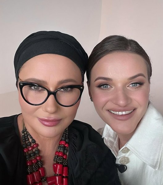 Олена Мозгова і журналістка Аліна Доротюк