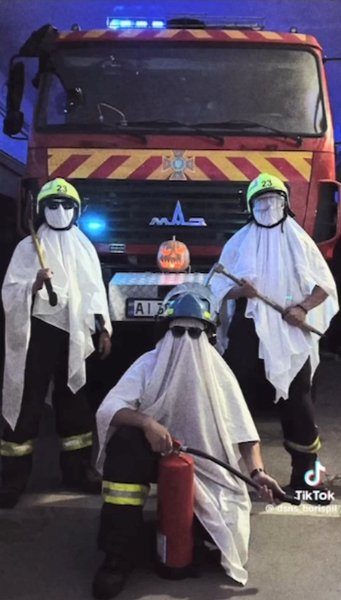 Хэллоуин, ГСЧС, Борисполь, костюмы