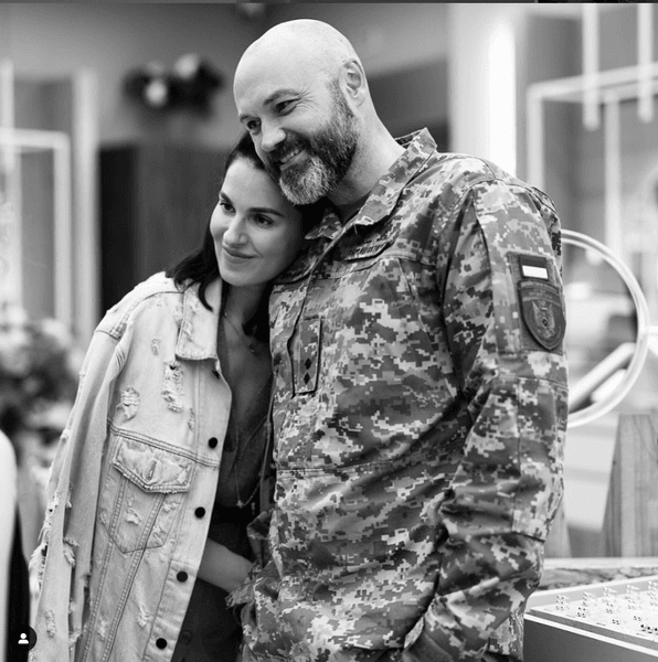 Маша Єфросиніна з чоловіком