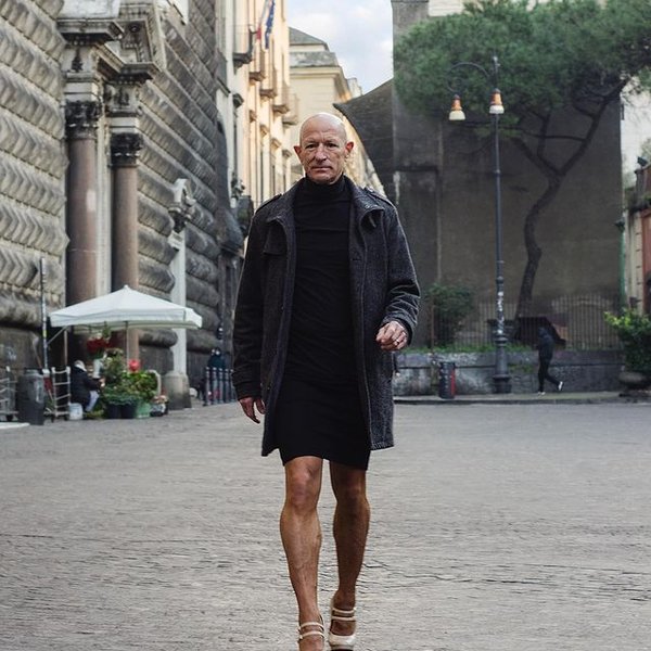 Марк Брайан, мужчина, женская одежда