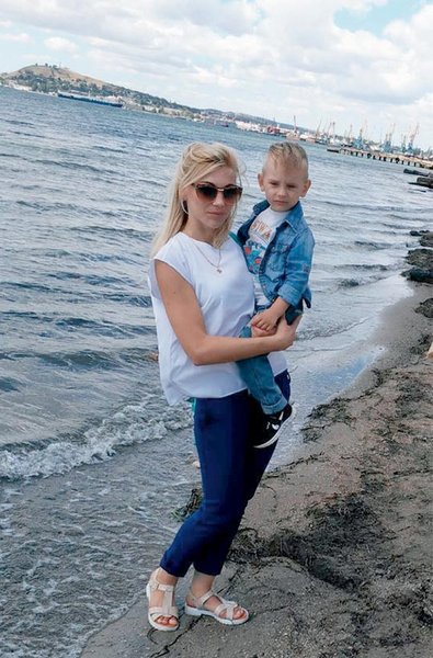 

4-летний Богдан внимательно следит за тем, чтобы родители не забывали про мелочи
