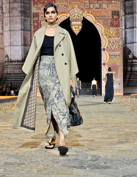 Показ Dior осень-зима 2023