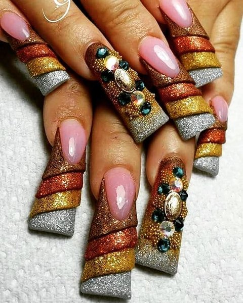 ногти-клеш, утиные ногти, Duck nails, тренды маникюра, тренд маникюра 2021, маникюр, форма ногтей