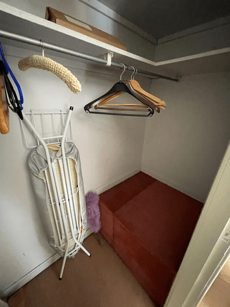 Ігрова кімната, комора, комірчина, комора під сходами, простір під сходами, ремонт, ігрова консоль, барліг