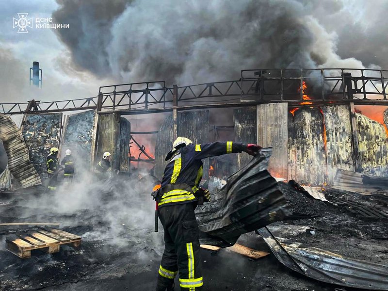 Под Фастовым горит центр управления отходами