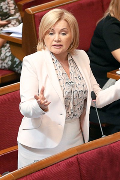 

В отличие от звездных коллег, Билозир ведет активную депутатскую деятельность. Только в нынешнем созыве ВР она подала более 40 законопроектов
