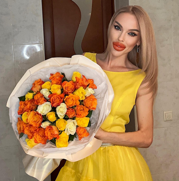 Аліна Андрієвська Аліна Андрієвська, букет квітів