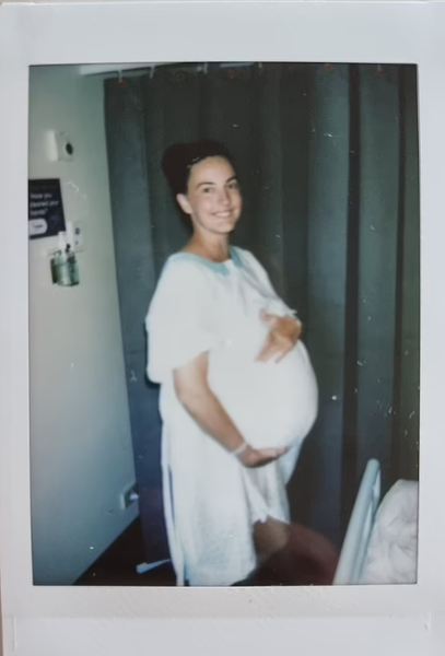 Рак яичников, роды, рождение ребенка, беременность, операция, опухоль, новообразование, Австралия, фото